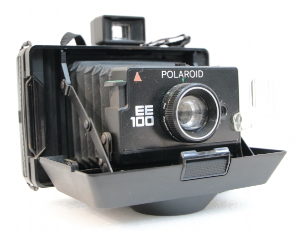 Polaroid EE100 Descriptifs:
Polaroid EE100
instantané
films utilisables:
-type 108 polacolor 2
-type 107 noir et blanc
-type 105 positif/négatif noir et blanc
-films pack format carré type 88 Polacolor 2
-type 87 noir et blanc
état général: excellent, en état de marche
Prix : 50 € ( + prix du transport)