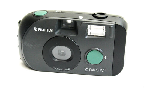 46: Fujifilm Clear Shot Descriptif:
Fujifilm Clear Shot
Compact 
Etat général: excellent, en état de marche
Prix : 20€ ( + prix du transport)