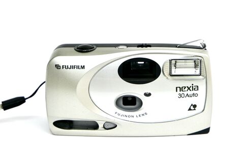 13: Fujifilm Nexia 30 auto Descriptif:
Fujifilm Nexia 30 auto
Compact 
Etat général: excellent, en état de marche
Prix : 15 € ( + prix du transport)
