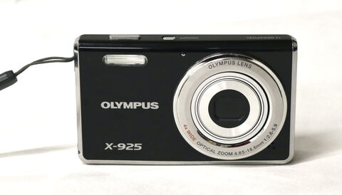 26: Olympus X-925 Descriptifs: Olympus X-925
Objectif: optical zoom 4,65-18.6mm 1:2.6-5,9
12 megapixel
Prix: 40€ (+ prix du transport)